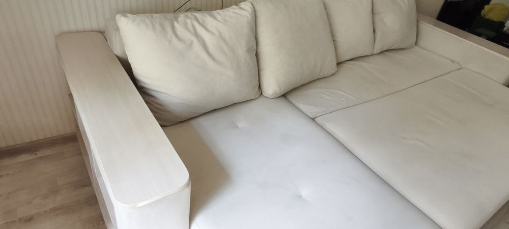 Продам диван угловой