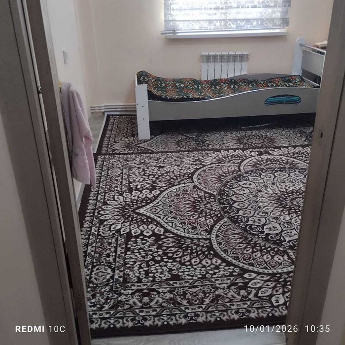 Guliston shahar Yangi bozorda kvartira sotiladi