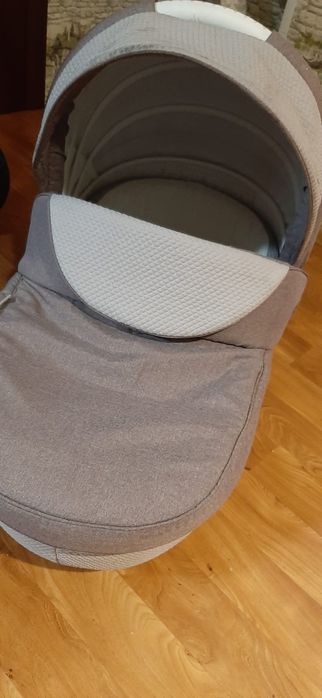 Продам коляску 3в1