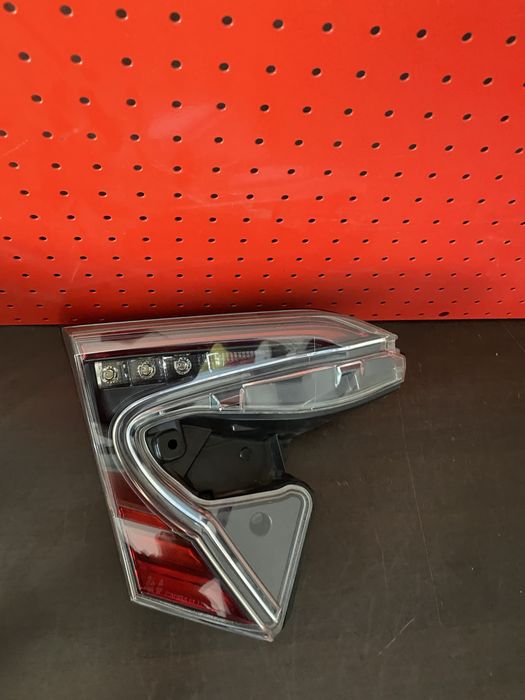 Stop stanga led pe haion Toyota C HR an 2016-2023