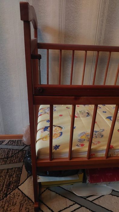 Продам кровать детскую