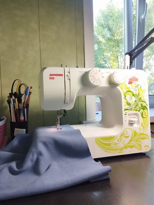 Машинка Janome 2520