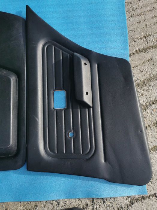 fete de usi piele bmw e30 ursulet berlina sedan 4 usi