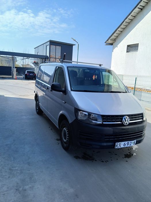 Vând wolkswagen trasporter