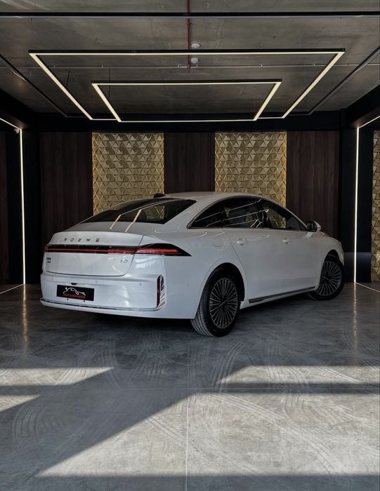 Roewe M7 Full 2000км