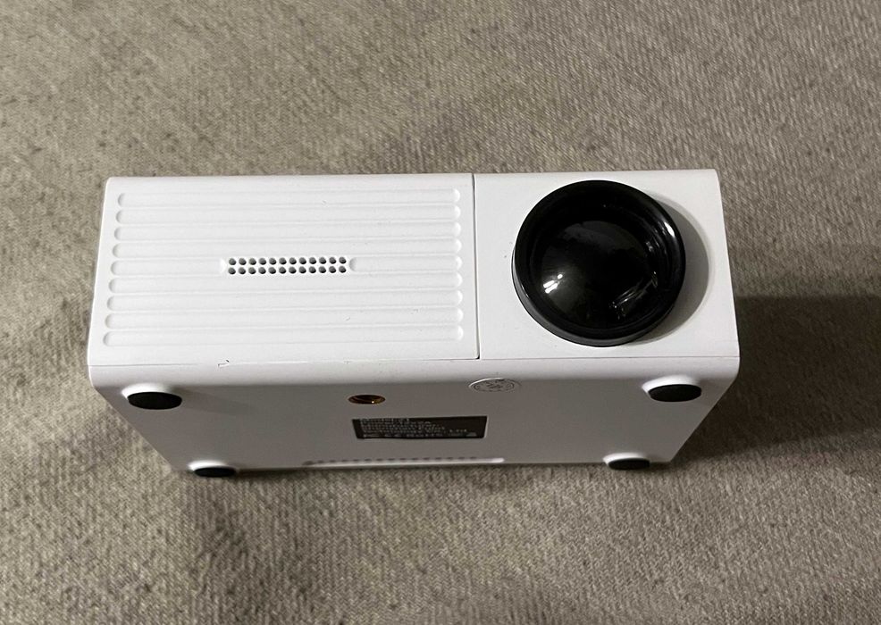Mini proiector LED Z1 HDMI USB AV portabil stare buna Iasi • OLX.ro