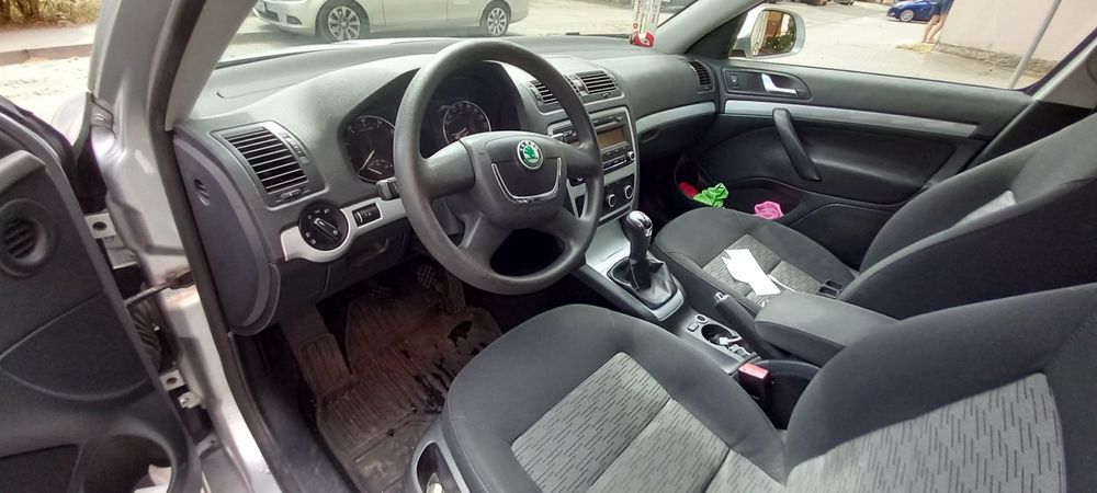 Vând Skoda Octavia