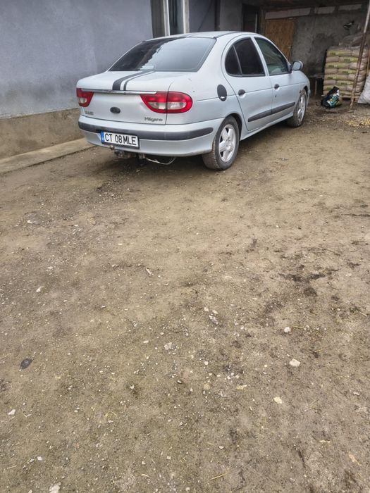 Vând mașină cu remorcată