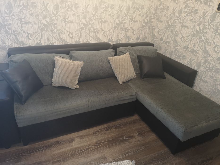 Ъглов диван текстил и кожа