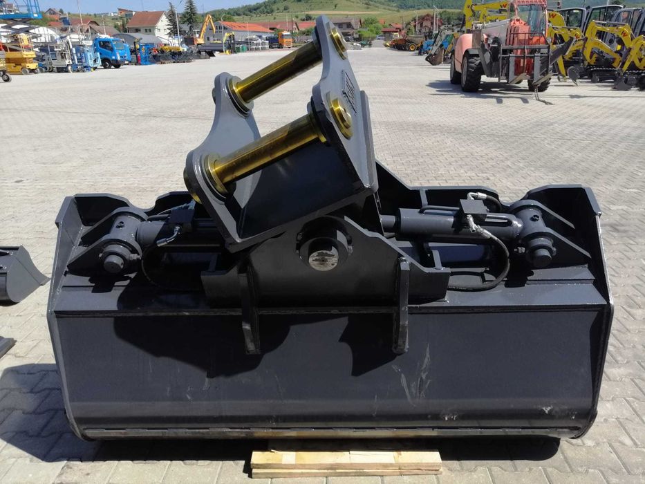 Cupa taluz hidraulic pentru excavatoare marca Strickland