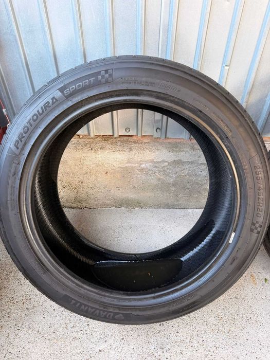 Anvelope Vara 255 45 R20