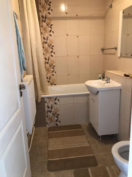 Apartament de inchiriat zona Nufarul 1500 lei