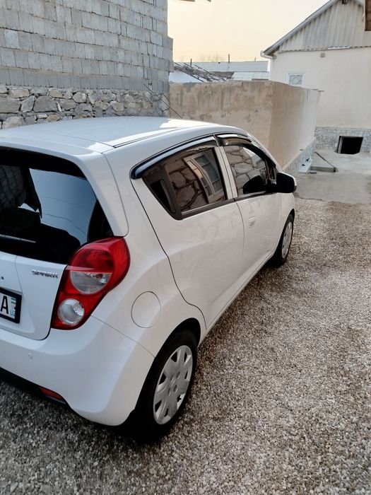 Спарк мошина сотилади