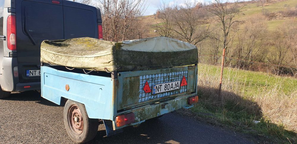 Remorca solida cu arcuri si telescoape. Înmatriculată cu fiscal la zi