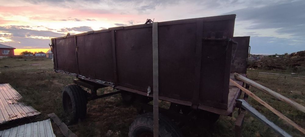 Продам самосвальный прицеп