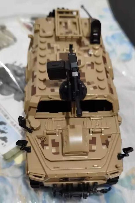 Vehicul militar tip Lego Transporter 130 pcs 3 culori disponibile