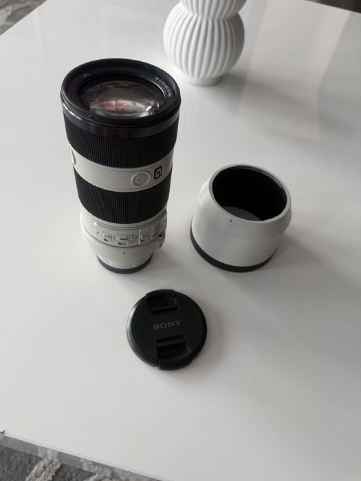 Obiectiv Sony,montura FE, 70-200mm