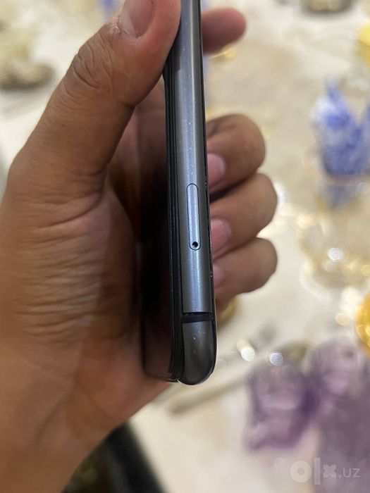 Iphone 11 srochno sotiladi  128 Gb