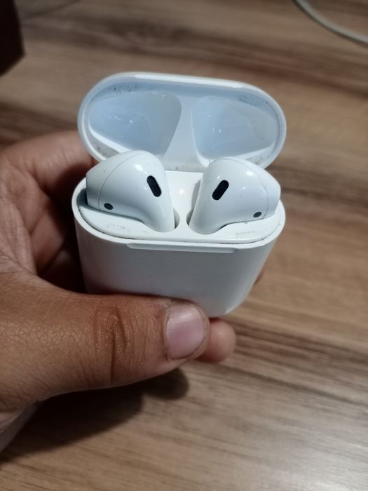 Продаётся Airpods