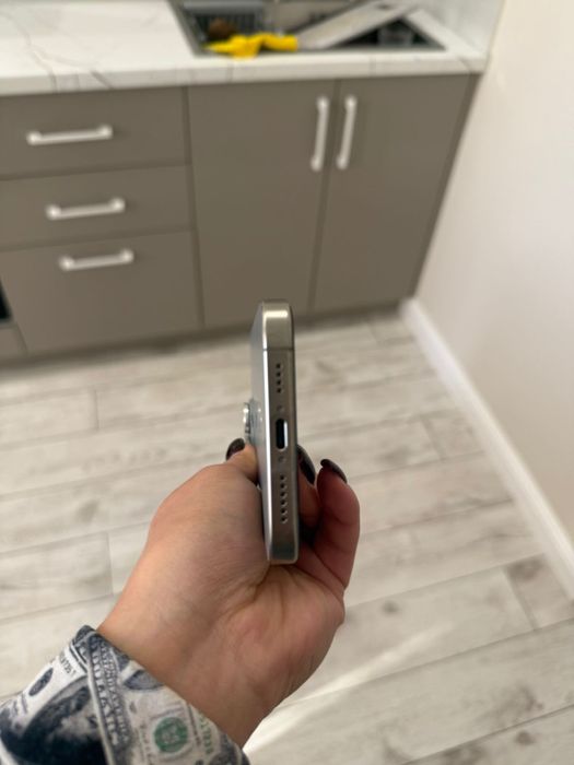 Iphone 16 pro max 256Гб