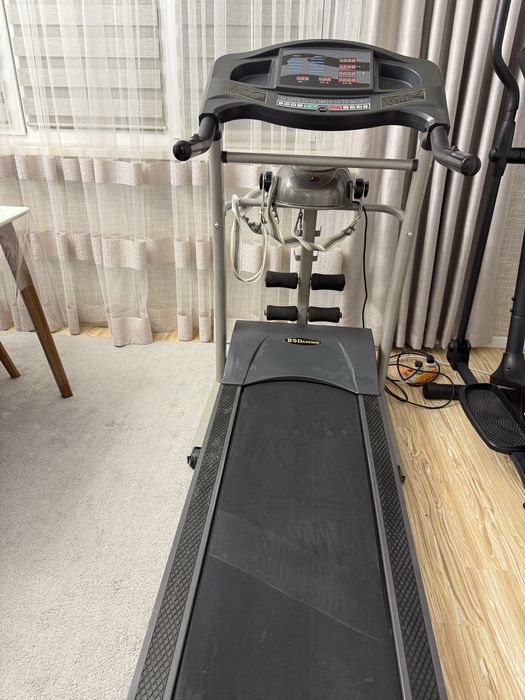 Беговая дорожка в хорошем состоянии,максимум 120 кг