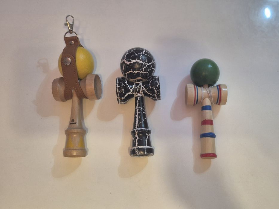 Kendama set x 3 diferite modele si culori Kendama Svoora