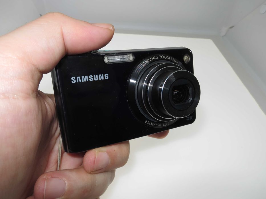 Samsung PL150 компактен цифров фотоапарат с два екрана селфи екран