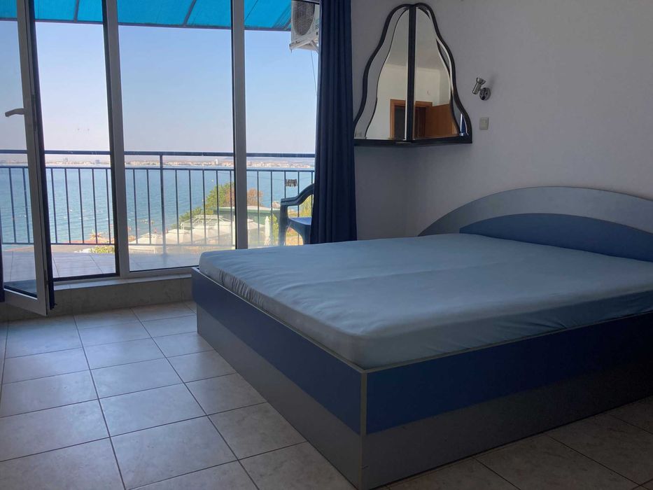 Aпартамент на първа линия на плажа в Свети Влас