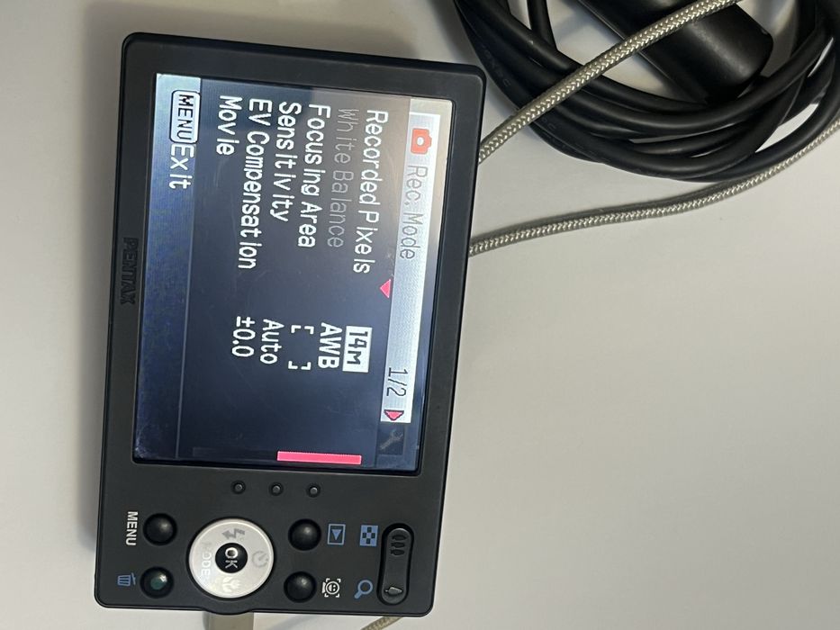 Pentax RS1000 14Mpx 4x zoom optic afisare data ora pe poze