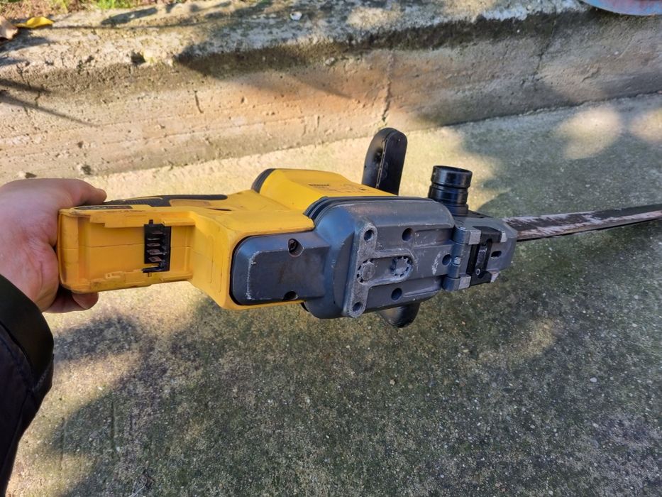 Fierăstrău aligator Dewalt DCS 397
