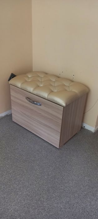 Продам банкетку для обуви