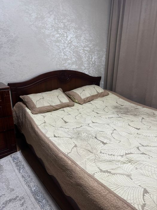 Продам спальний гарнитур