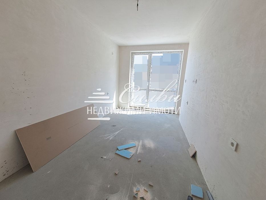 Продава се Двустаен апартамент в Шумен, Томбул джамия - 83 кв.м за 1039 €/кв.м - Снимка #2