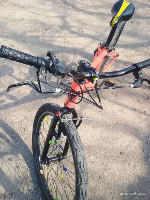 Vând bicicletă Devron roti 24 inch