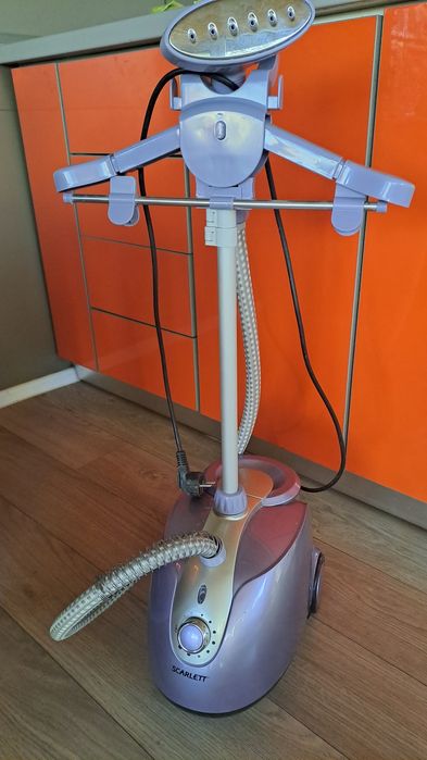 Aparat de calcat cu abur