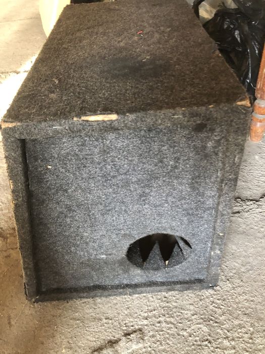 Продаю сабвуфер срочно хорошо работает