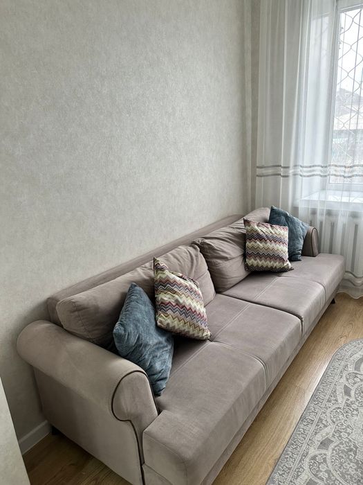Продам диван длина 2.3м, ширина 1м