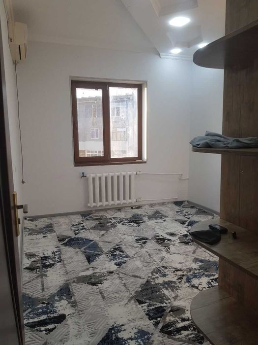 Арзон нархда 2 хонали квартира сотилади 6 микрн