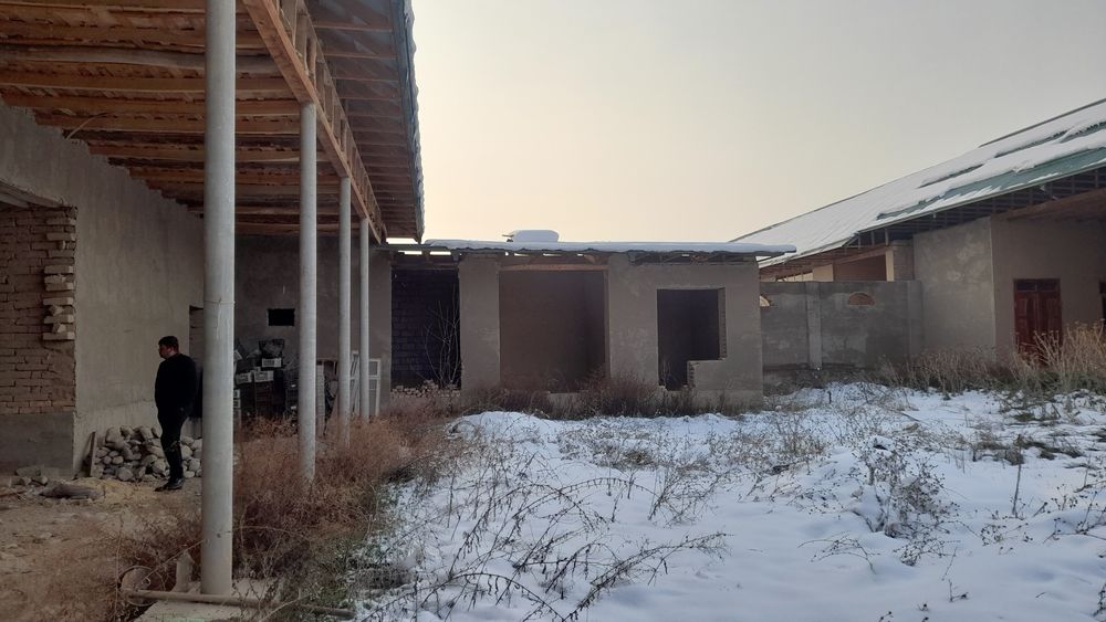 Uy sotiladi srochniy