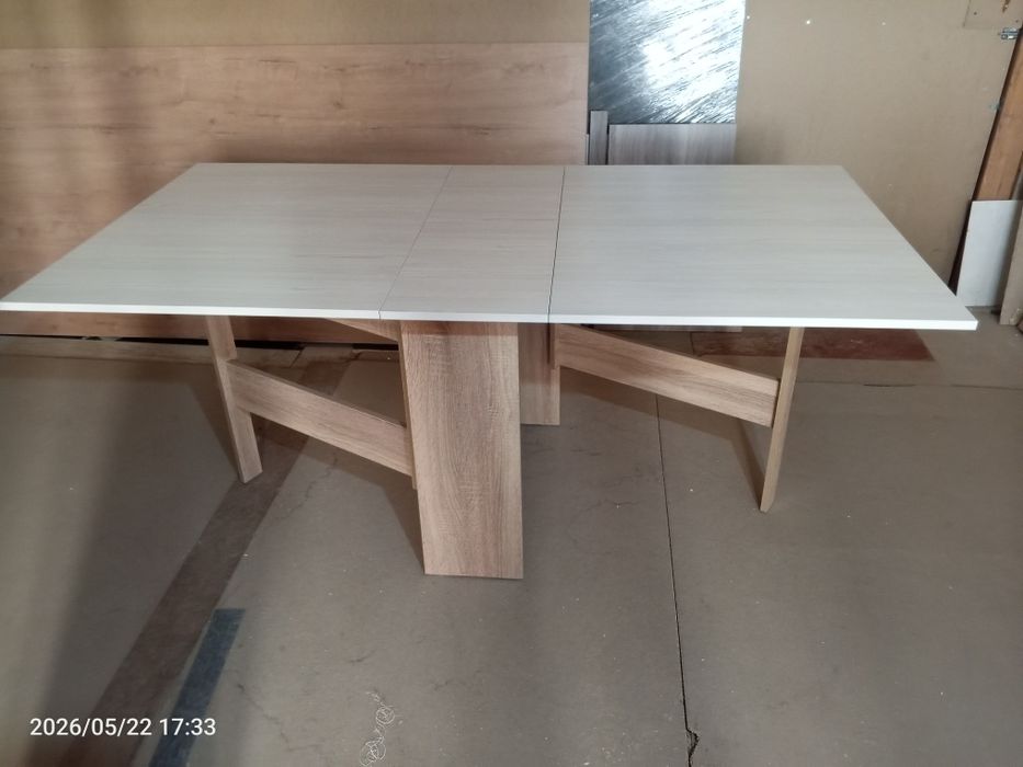 Продам стол-книжку и 4 табуретку