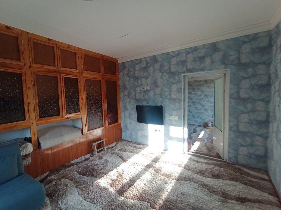 •Срочна сотилади  8 сотих, 4 xona, 2 sanuzel,2 ta kuhnya