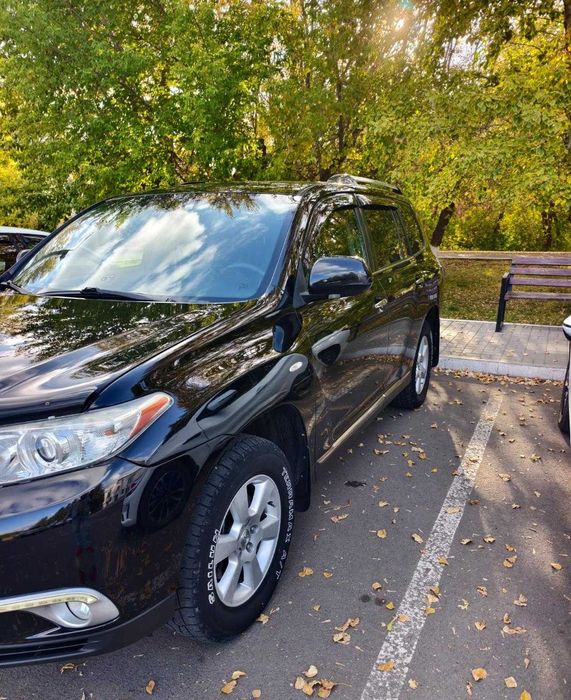 Продам Toyota Highlander 2011