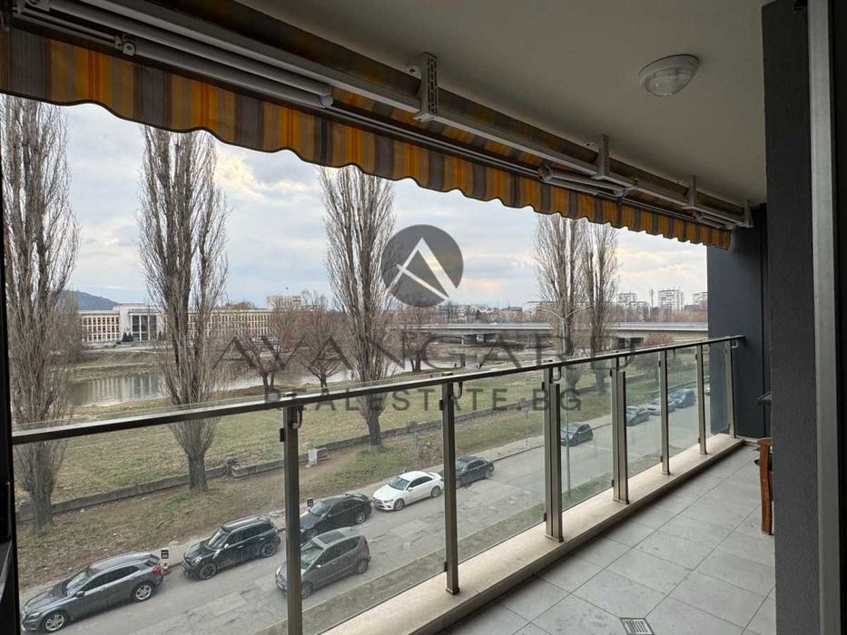 Продава се Тристаен апартамент в Пловдив, Кършияка - 176 кв.м за 2586 €/кв.м - Снимка #3