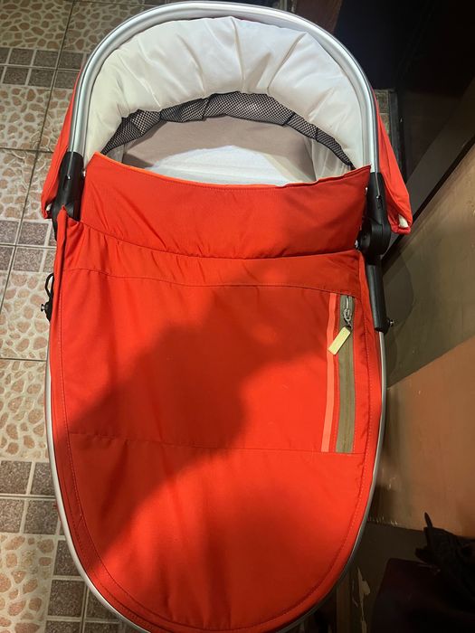 Продавам бебешки кош