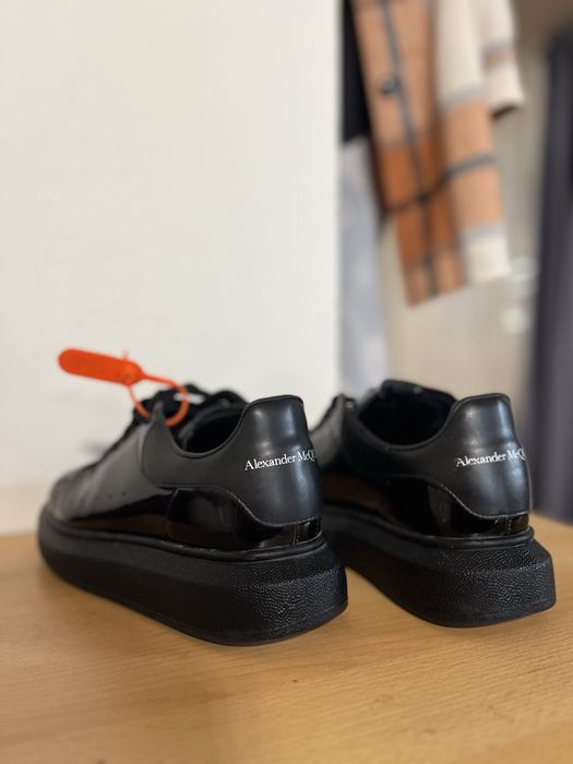 vand adidasi alexander mcqueen