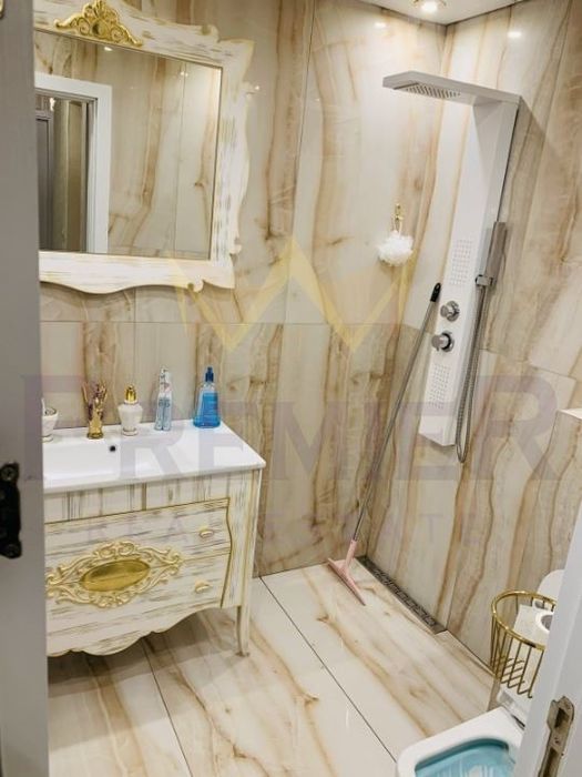 Продава се Тристаен апартамент в София, Малинова долина - 95 кв.м за 3158 €/кв.м - Снимка #8