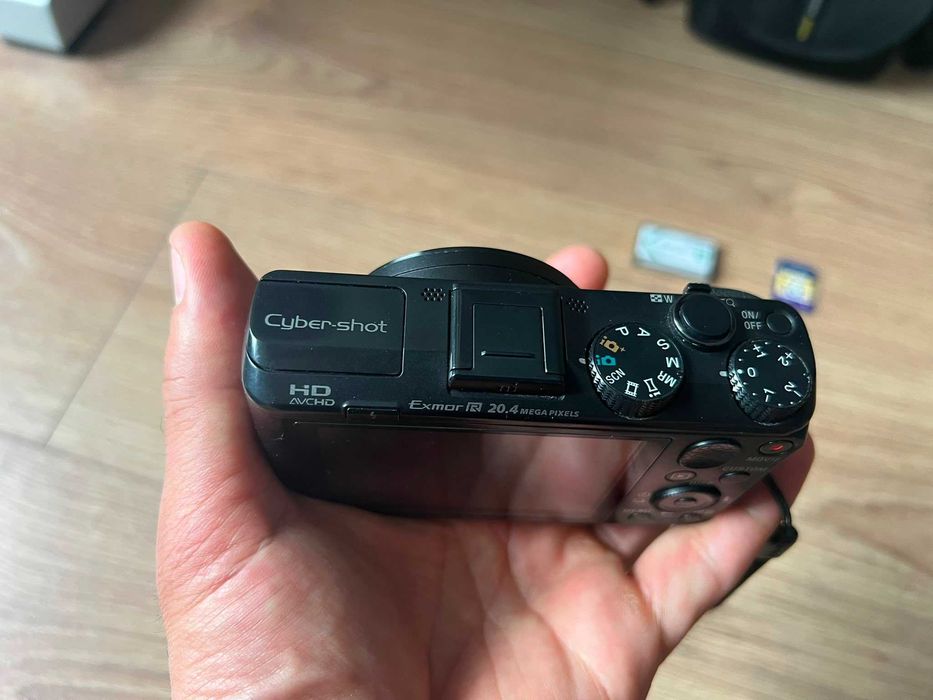 Aparat foto digital SONY G Cybershot DSC-HX50 HD 20.4 MP 30X ZOOM WI-FI