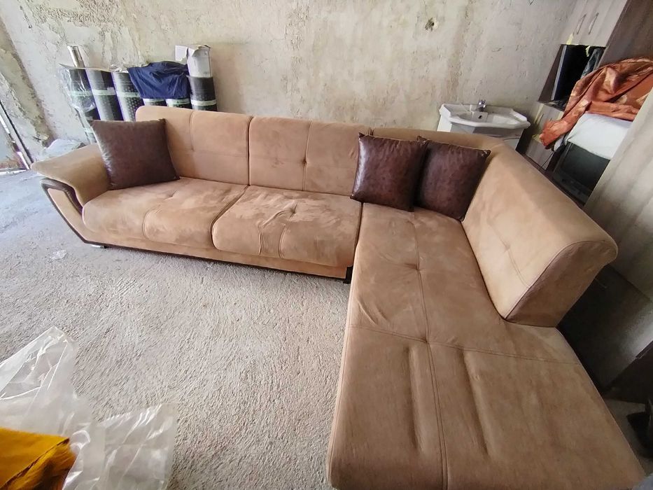 Разтегателен диван с клик-клак механизъм