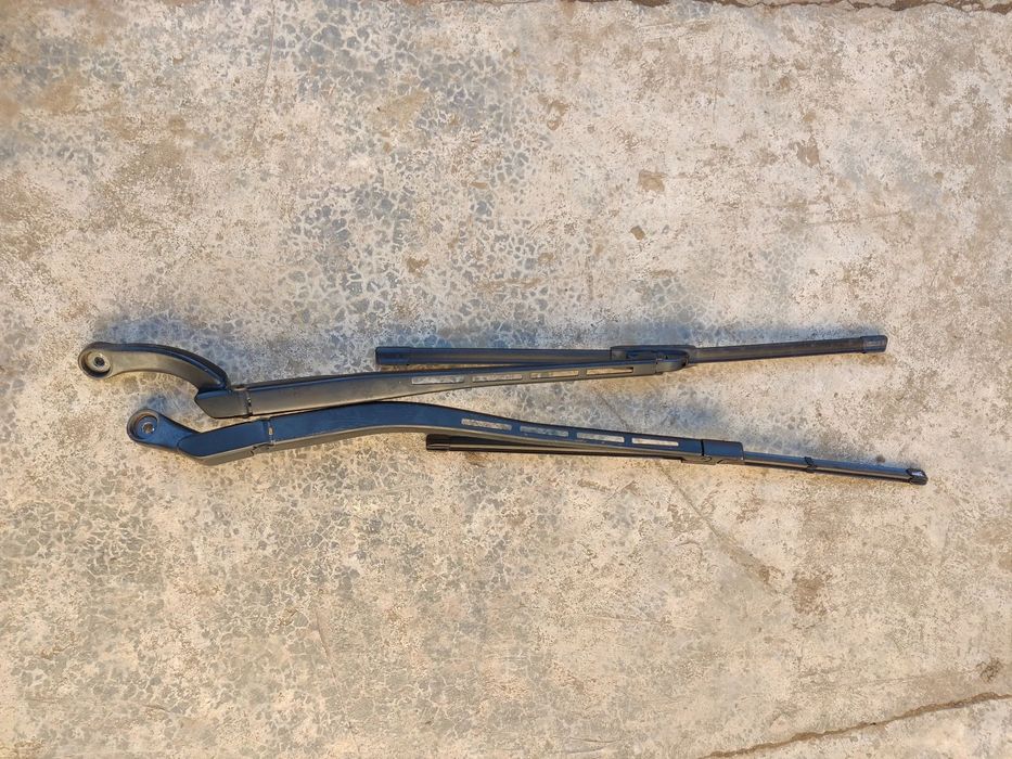 Brat stergator / Brate stergatoare parbriz stanga dreapta Seat Exeo Audi A4 B6 B7 8E1955407C / 408C