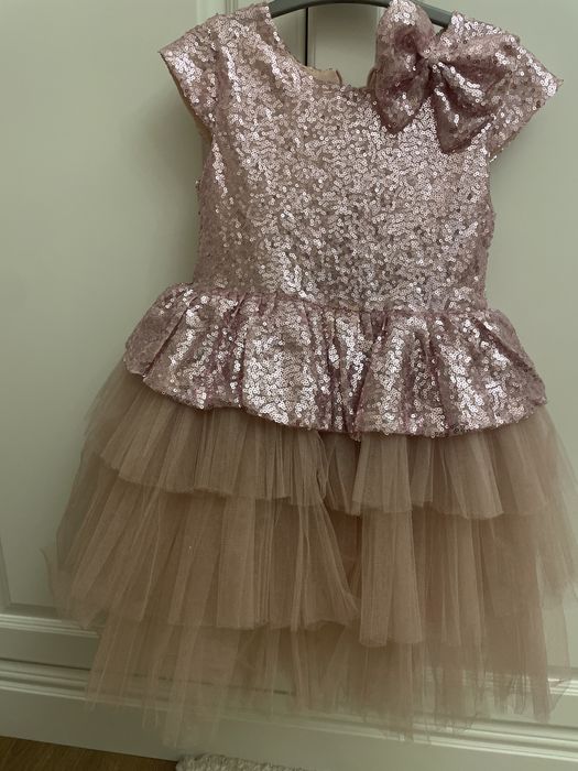 Нарядное платье для девочки